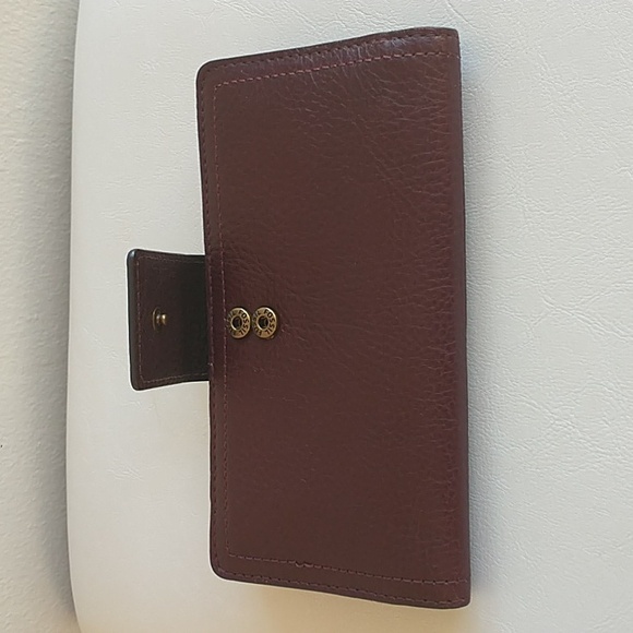 Fossil| Burgundy Bifold Wallet| Snap Closure - Picture 5 of 6